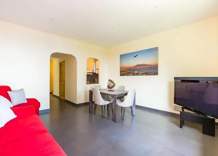 Villa Dolcevita With Parking By Napoliapartments